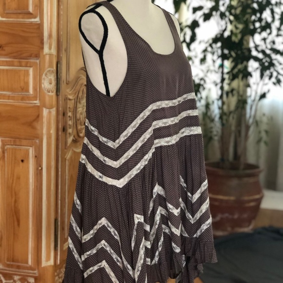 Dress - Picture 5 of 6